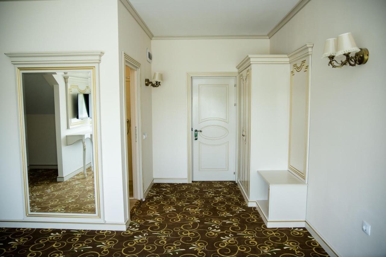 La Casa Cu Stuf Hotel Baldovinesti Buitenkant foto