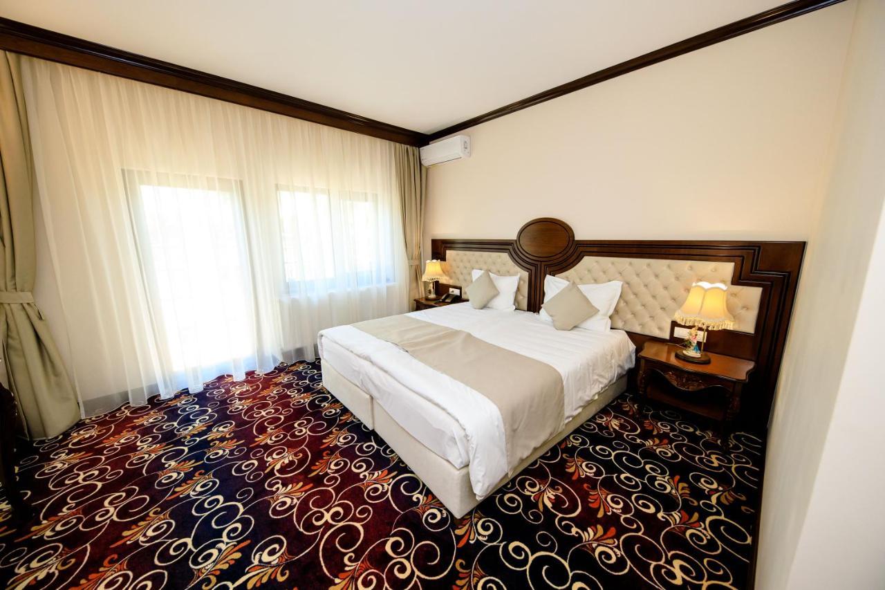 La Casa Cu Stuf Hotel Baldovinesti Buitenkant foto