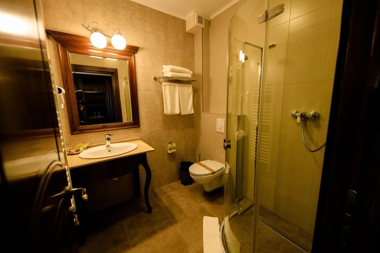 La Casa Cu Stuf Hotel Baldovinesti Buitenkant foto