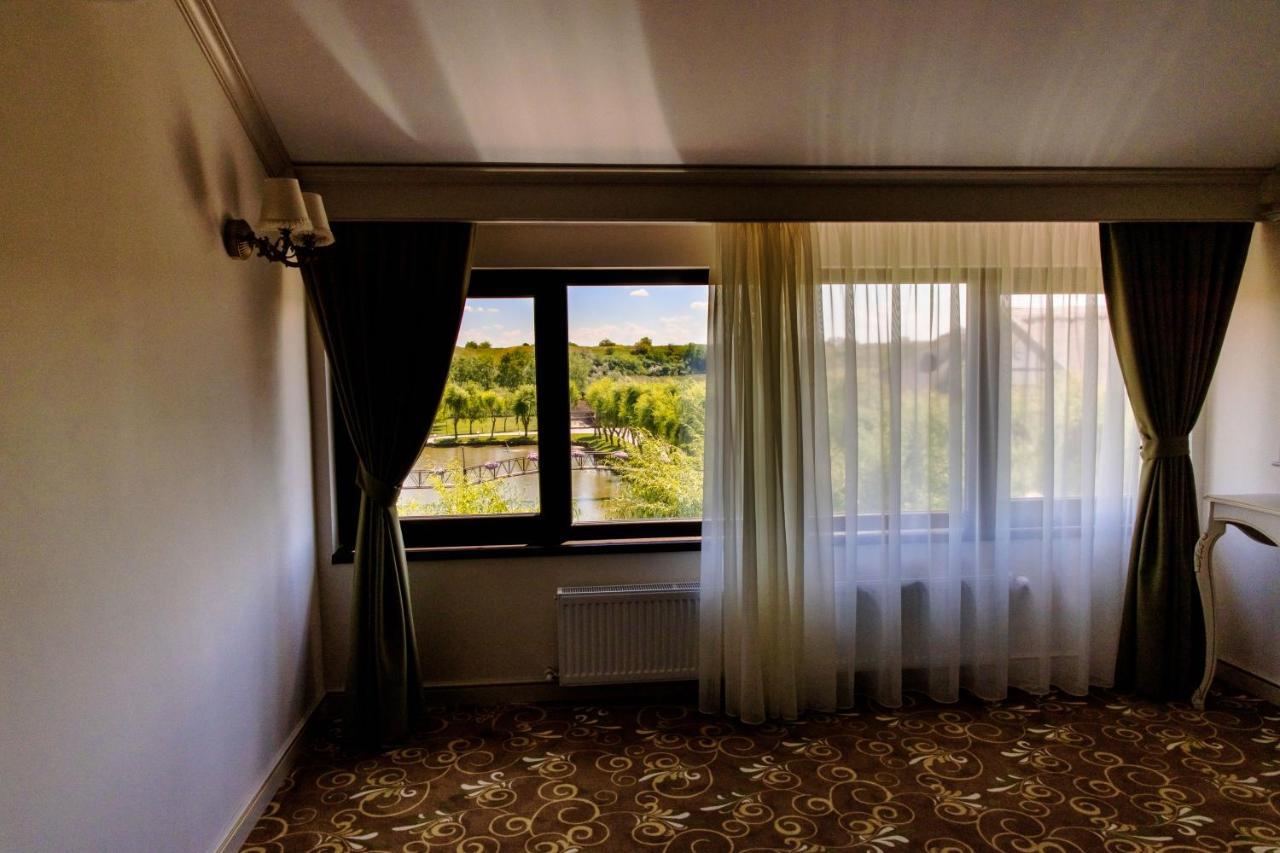 La Casa Cu Stuf Hotel Baldovinesti Buitenkant foto